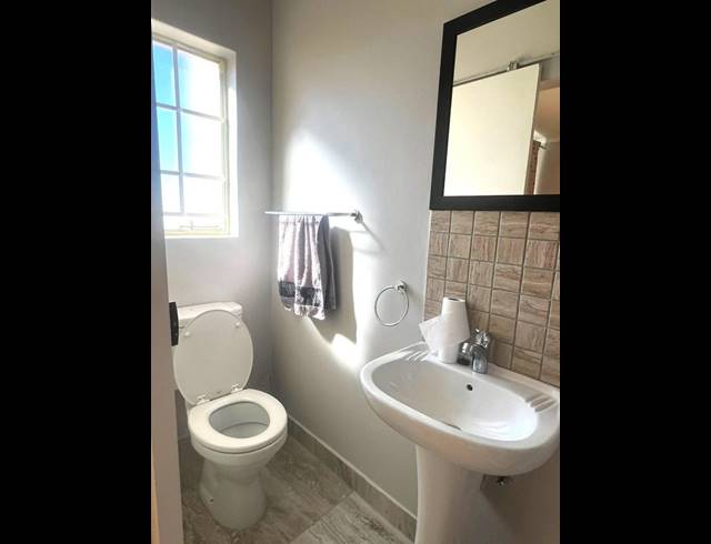 3 BEDROOM TOWNHOUSE FOR SALE IN SILVER LAKES